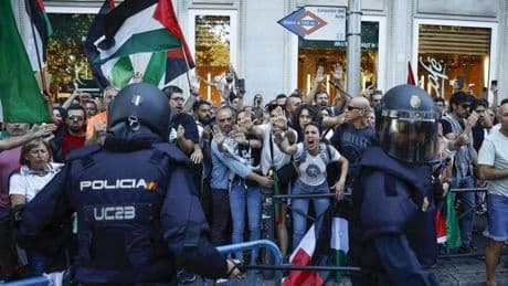 La UCI carga contra Pedro Sánchez por su respaldo a las protestas propalestinas