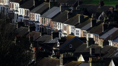 Interest rates could remain at 4% until 2026, economists say