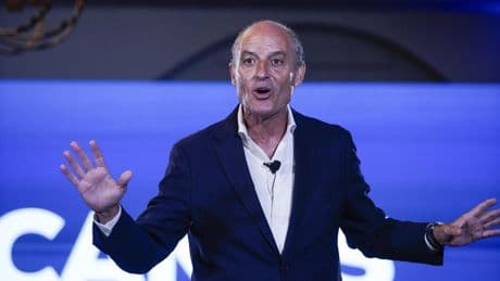 Camps inicia el curso político de su campaña personal en el PPCV sin ningún mensaje nuevo hacia sus afines
