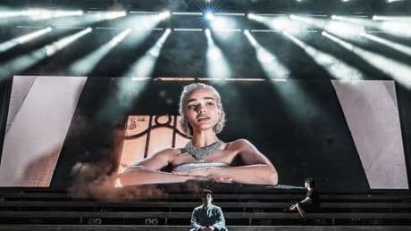 Rachel Zegler's Performance In Evita Has Critics All Saying The Same Thing