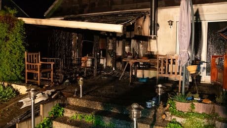 Drei Menschen in Flammen gefangen - Feuerwehr fährt zu falscher Adresse
