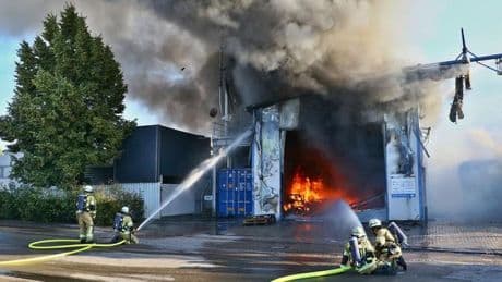Landkreis Ludwigsburg: Millionenschaden nach Brand - auch Staatsschutz ermittelt