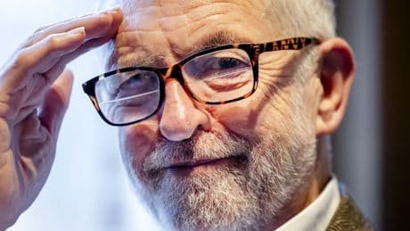 Britse Labour-partij krijgt concurrentie op links van voormalig leider Corbyn