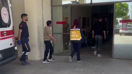 2 grup arasında çıkan bıçaklı kavgada 3 kişi yaralandı