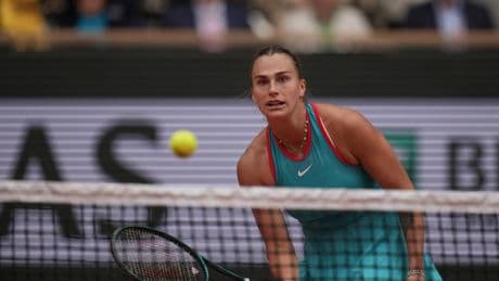 Sabalenka wins first set against Gauff in French Open women's final