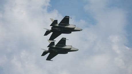 Luftraum von Nato-Land verletzt - Polen schießt „feindliche Objekte“ ab
