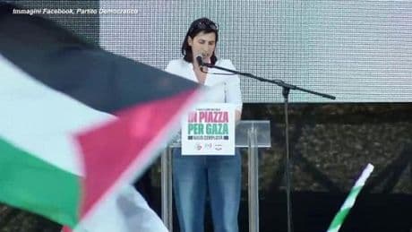 Schlein al corteo per Gaza: "In piazza c'è l'altra Italia, Meloni la ascolti"