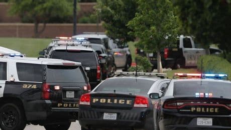 Tres adolescentes heridos tras un tiroteo en un instituto de Denver