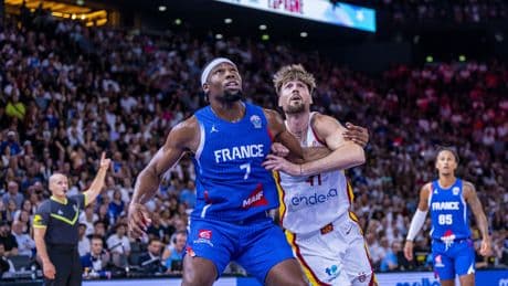 España vuelve a hincar la rodilla ante Francia (78-73)
