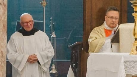 Dom Mariano muore durante la messa a Subiaco: inutili i soccorsi dei fedeli. «Si è accasciato ?all'improvviso»