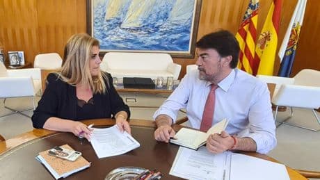 El PP pacta con Vox que Alicante deje de ser ciudad valencianohablante