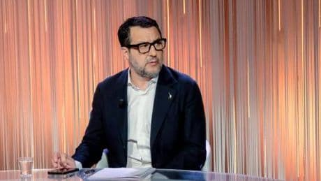 "Hanno rotto le p...". Bufera su Salvini per la battuta contro i toscani