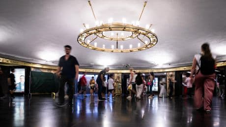 Los murales del intercambiador de plaza Catalunya vuelven a brillar