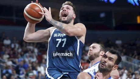 Doncic batte da solo l'Italbasket. E Pozzecco annuncia l'addio