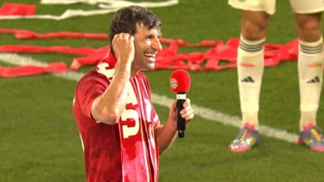 Kannten Sie den? - Müller-Witz bringt ganzes Stadion zum Lachen