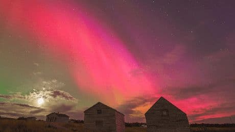Rote Aurora: ISS-Astronaut entdeckt seltenes Naturphänomen