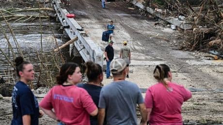 Texas: le bilan des inondations monte à 59 morts, une trentaine d'enfants toujours recherchés