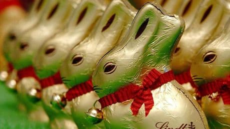 Schokolade: USA statt Deutschland: Lindt könnte Schoko-Osterhasen wegen Zöllen in US-Werk herstellen
