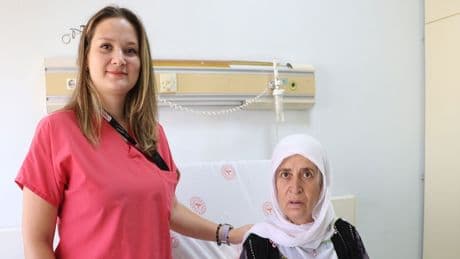 Kalbinin üzerindeki 2 kiloluk kitle ameliyatla çıkarıldı