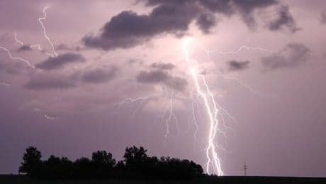 Heftige Unwetterwarnung – in diesen Gebieten drohen Gewitter, Großhagel, Starkregen