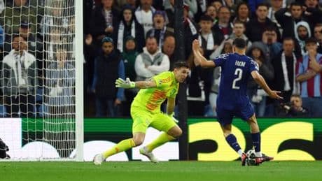EN DIRECT | Aston Villa-PSG : Nuno Mendes double la mise pour les Parisiens, parfaitement lancés à Villa Park