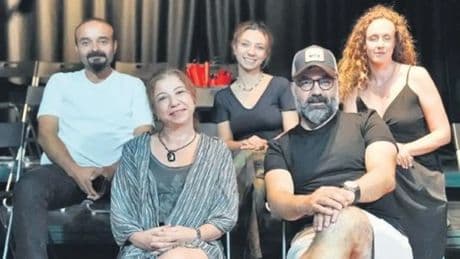 Adile Naşit’in hayatı tiyatro sahnesinde