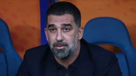 Arda Turan son dakikalarda  yıkıldı... Dondu kaldı...