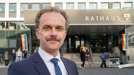Keine Regenbogenfahne vor dem Rauthaus in Brandenburg: Silvio Witt tritt ab