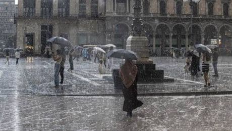 Ancora un nubifragio. Le strade allagate e pioggia di polemiche