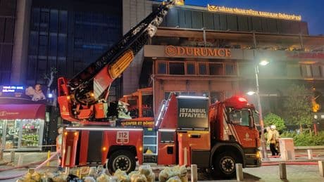 Beşiktaş'ta restoran yangını kontrol altına alındı