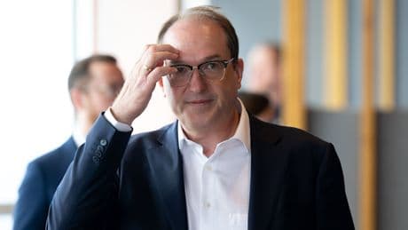 Zielzahl: 40.000 in diesem Jahr: - Minister-Rüffel für Berlins Massen-Einbürgerung