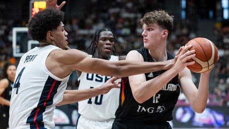 Final-Pleite bei U19-WM - Nowitzki tröstet deutsche  Youngster