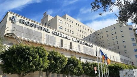 Detenido un cirujano por la muerte de su padre tras presuntamente amputarle varios dedos en su casa
