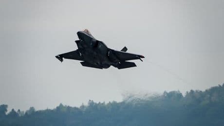 La Suisse a-t-elle été bernée par les Américains? Une enquête parlementaire veut faire la lumière sur la flambée de la facture pour des avions F-35