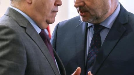 El mensaje de Cerdán a Koldo que apunta a una manipulación de las primarias de 2014 que ganó Sánchez: "Sin que te vea nadie metes las dos papeletas"