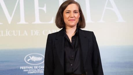 El drama de los padres adictos de Carla Simón, que murieron de sida