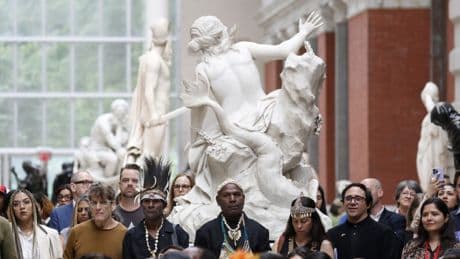Rockefeller-Flügel des Metropolitan Museum wiedereröffnet: Ein Raum, der zuhört