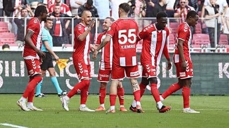 Samsunspor'dan Avrupa yolunda kritik galibiyet