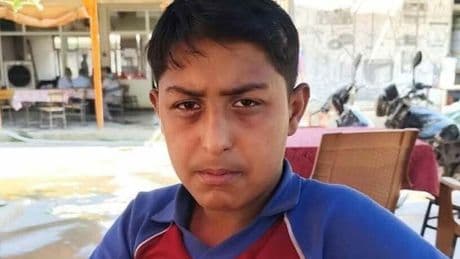 Kavgada yumruklanıp, başına sandalyeyle vurulan çocuk öldü