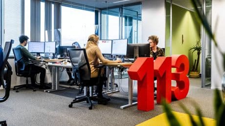 ‘Praat bij suïcidale gedachten niet alleen met lotgenoten. Zo kom je in een negatieve spiraal terecht’, zeggen deze onderzoekers