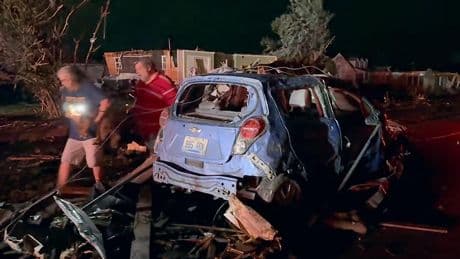 Al menos 21 muertos y decenas de heridos por fuertes tormentas en Misuri y Kentucky