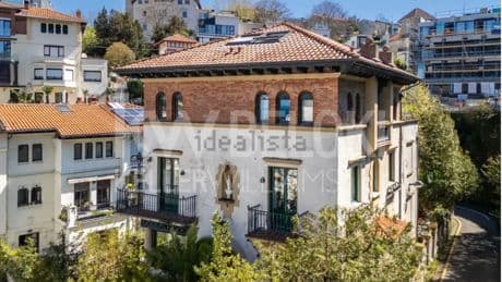 La casa más cara de Euskadi: cuesta cinco millones de euros y tiene vistas a la tercera mejor playa del mundo