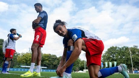 Wehen und Wechsel - Handy-Alarm bei HSV-Profi