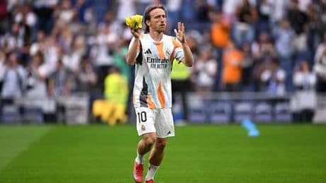 Así ha sido la ovación a Luka Modric en su último partido con el Real Madrid en el Santiago Bernabéu
