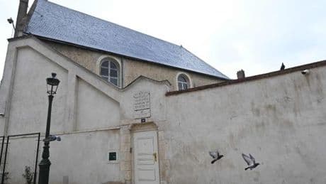 Agression du rabbin d’Orléans : le mineur auteur des faits condamné à seize mois de prison ferme
