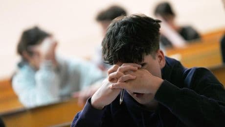 Docentes por la Pública exigen la revisión del polémico examen de Matemáticas II de la PAU