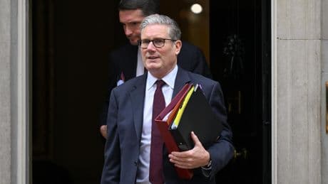 «Une tache sur notre société» : le gouvernement britannique présente ses excuses aux milliers de victimes des gangs pédocriminels