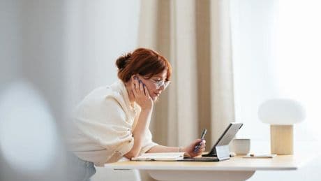 7 Types Of LinkedIn Posts That Convert Followers Into Paying Clients