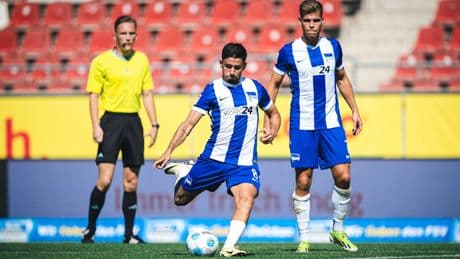 Nach schwacher Hertha-Saison - Wie Trainer Leitl jetzt mit Sessa plant