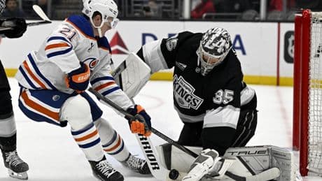 Edmonton Oilers sign Trent Frederic to 8-year contract